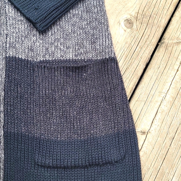 Line button down cardigan - Picture 4 of 4